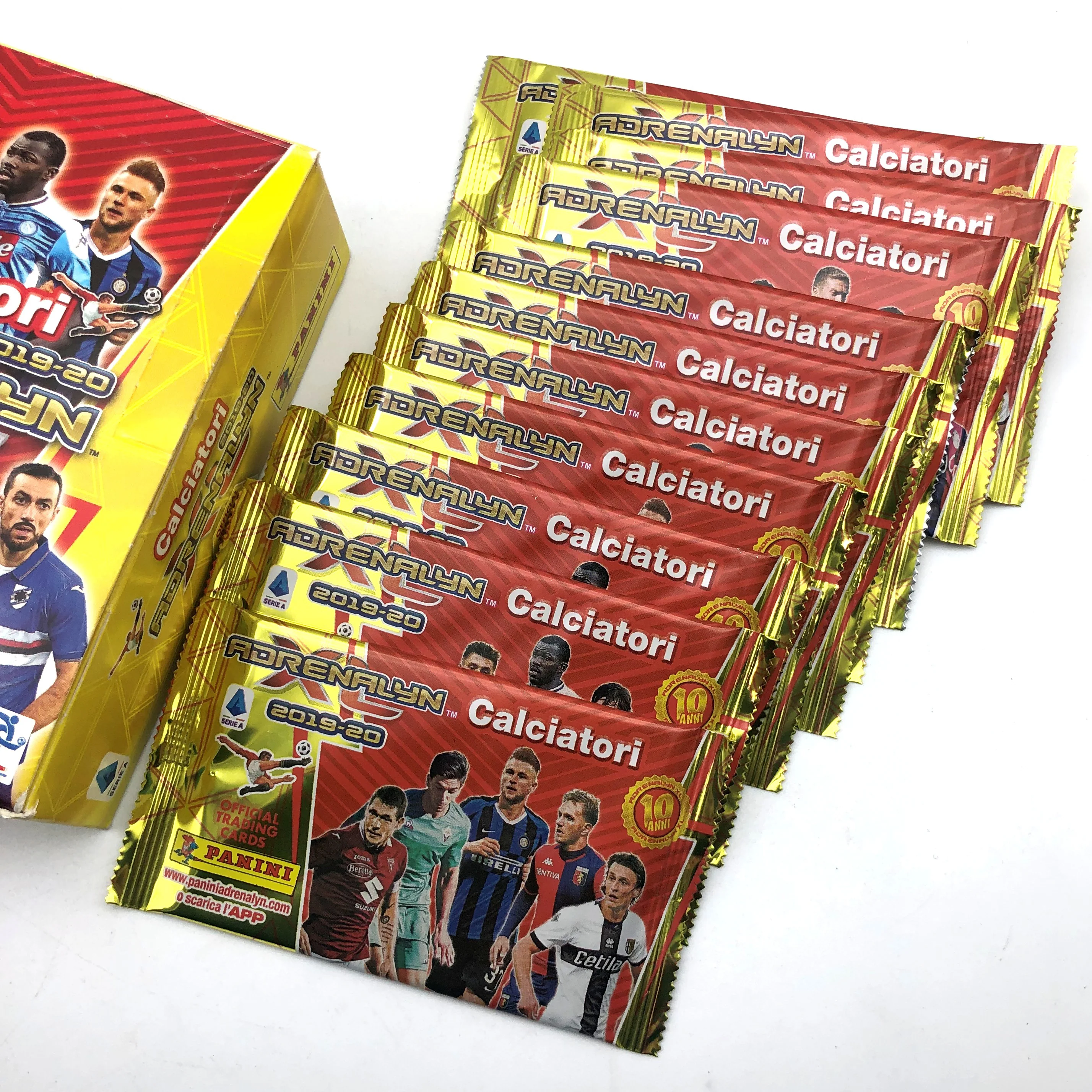 Box con 12 Busitne di Calciatori PANINI Card Adrenalyn XL 2019-2020