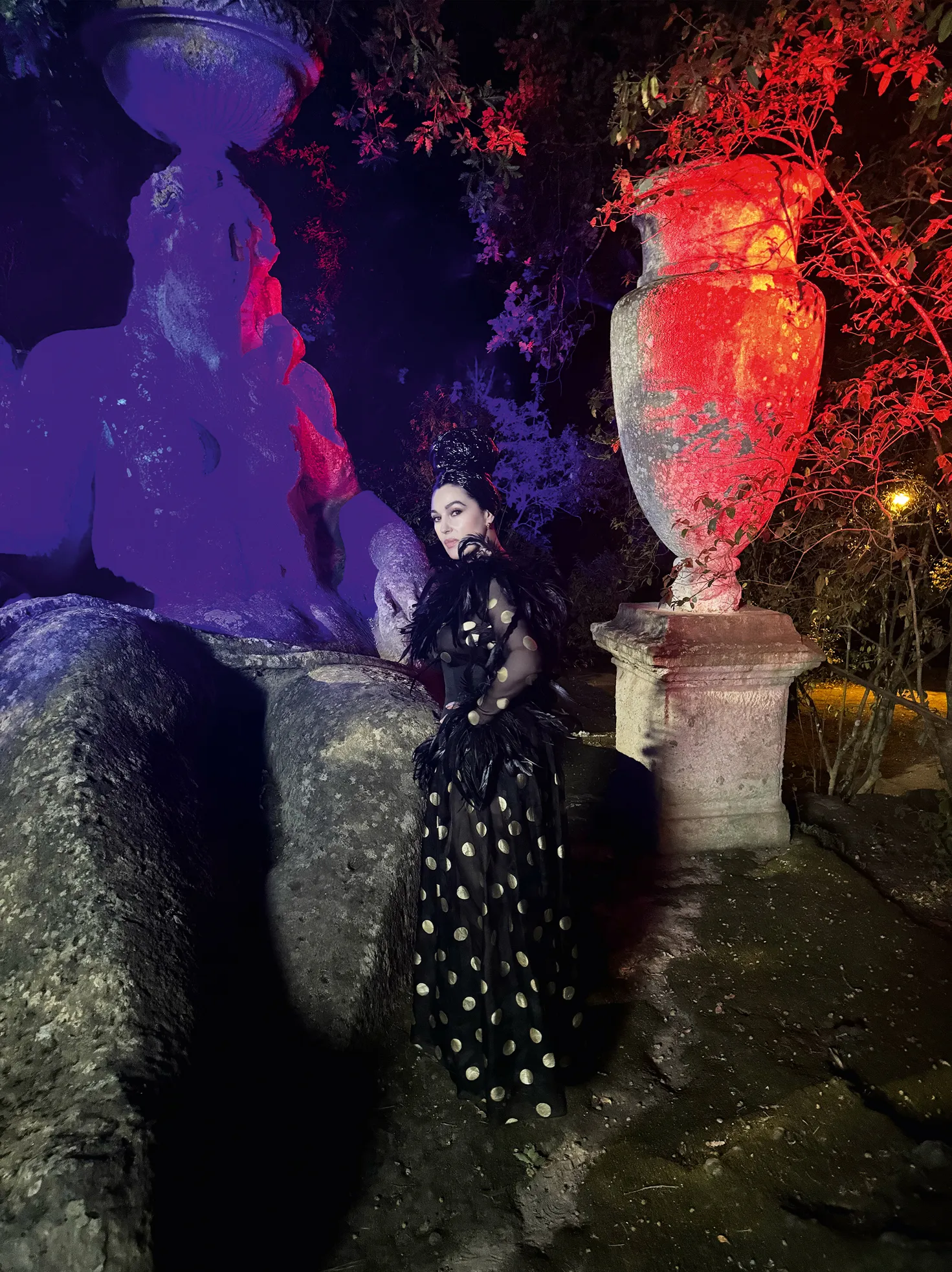 Speciale VOGUE ITALIA Ottobre 2024 - Rivista Copertina da Collezione Monica Bellucci Tim Burton - Image 5