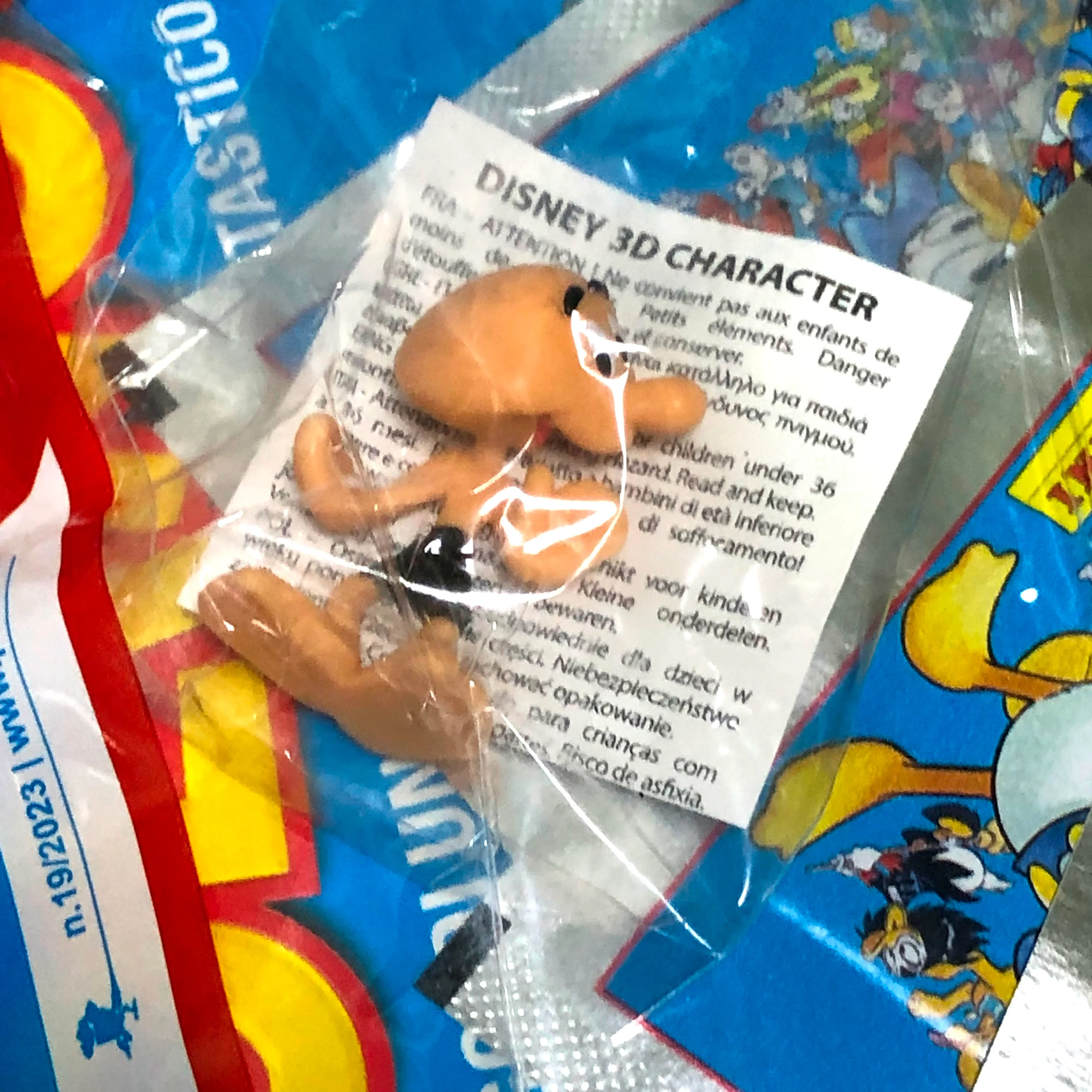 Starter Pack : Album di Topolino + Personaggio 3D + 10 Bustine di figurine "Storie di un mondo fantastico" 2023 - Image 8
